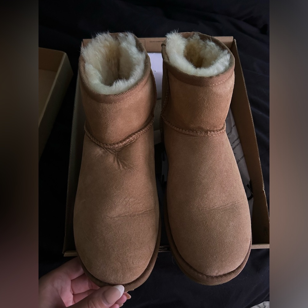 New in box UGG Classic Mini